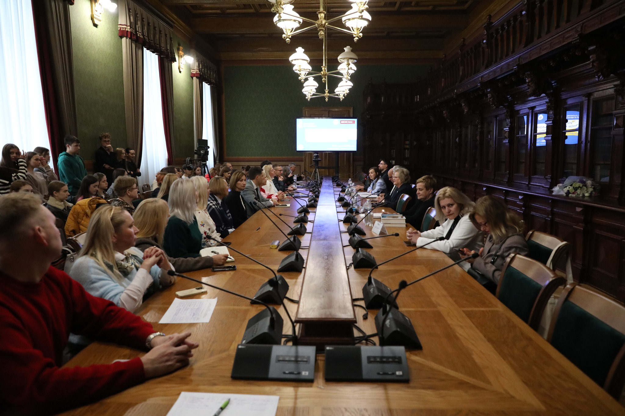 W Politechnice Lwowskiej odbył się panel dyskusyjny „Język ukraiński: nowe konteksty istnienia”